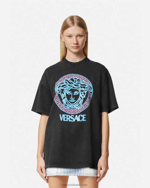 roupas P2TX134 Versace camiseta com logo medusa desgastada preto mulheres